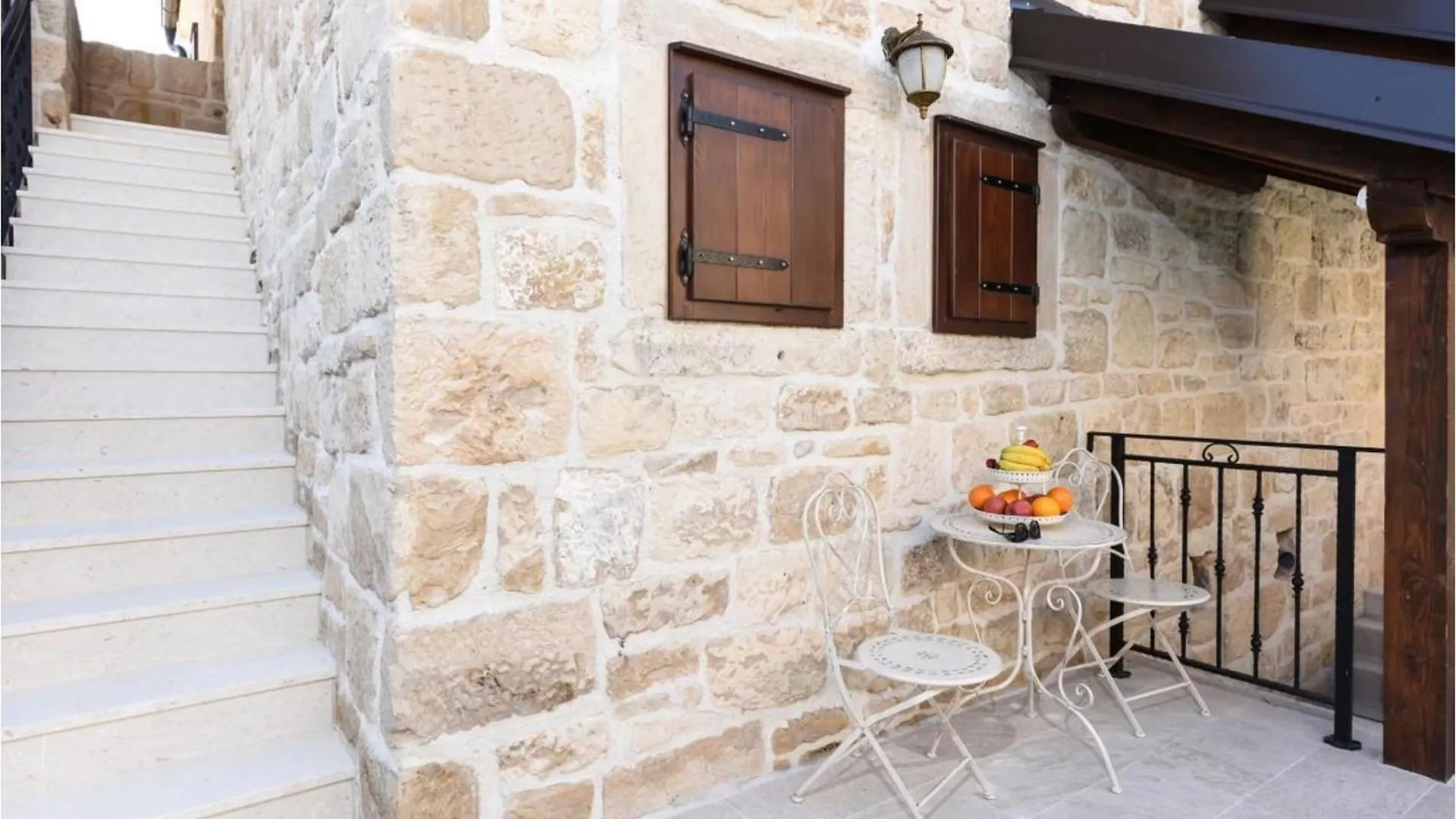Stone Villa Aura With Pool Vrana